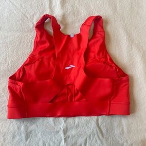 Brooks running sports bra 36 c/d medium support